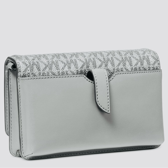 MICHAEL KORS. NEW -SILVER JET SET CHARM - Picture 6 of 10